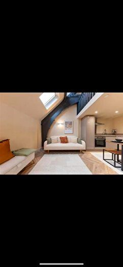 1 Bedroom Flat To Rent In A The Headrow, Leeds, LS1
