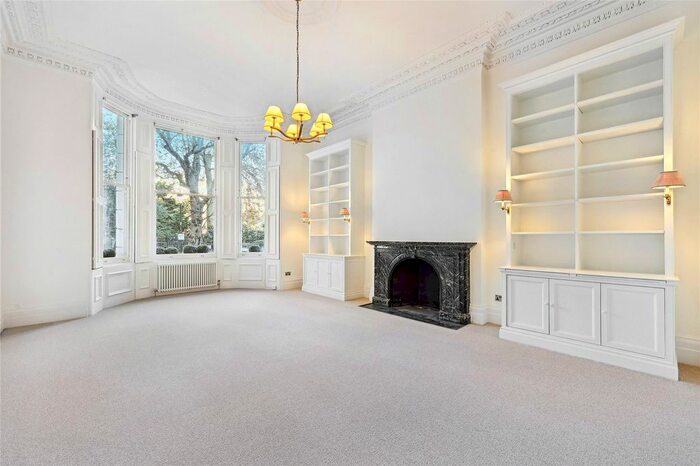 3 Bedroom Flat To Rent In Queen's Gate Gardens, London, SW7
