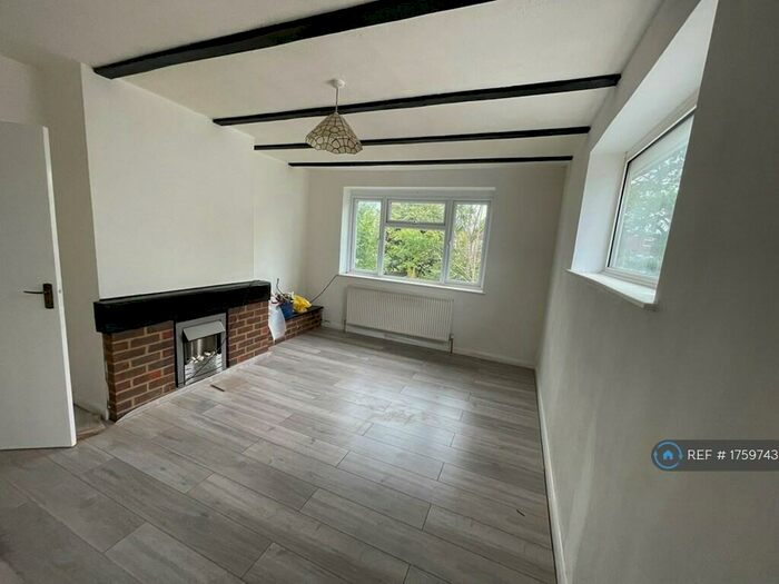 2 Bedroom Flat To Rent In Durham Road, Harrow, HA1