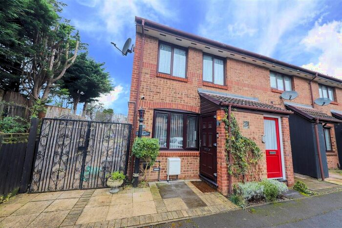 1 Bedroom Maisonette To Rent In Hawthorne Crescent, West Drayton, UB7