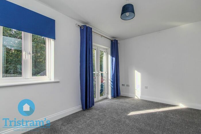 4 Bedroom Town House For Sale In Medway Drive, Bingham, Nottingham, NG13