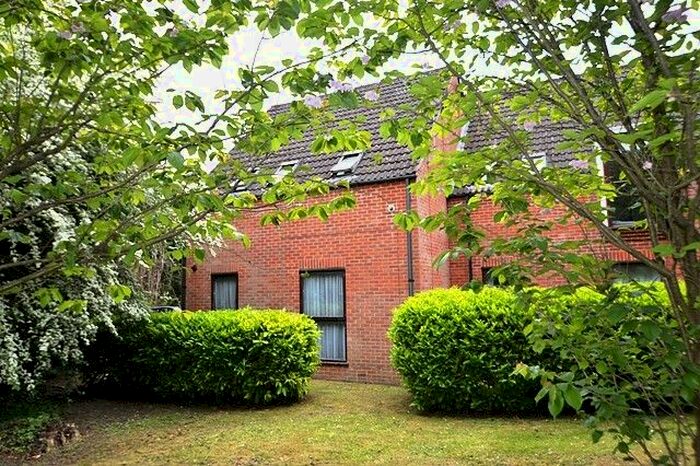 1 Bedroom Flat To Rent In Catteshall Lane, Godalming GU7