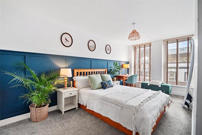 3 Bedroom Apartment For Sale In Poole, Dorset, BH15