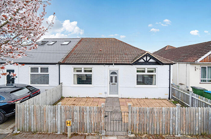2 Bedroom Bungalow For Sale In Merchland Road, New Eltham, SE9