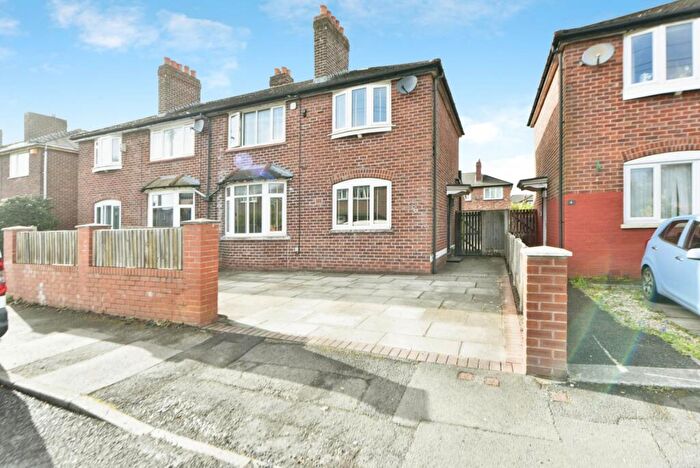 3 Bedroom Semi Detached House For Sale In Caldervale Avenue, Chorlton, Manchester, M21