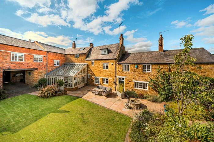 7 Bedroom Detached House For Sale In Manor Road, Spratton, Northamptonshire, NN6