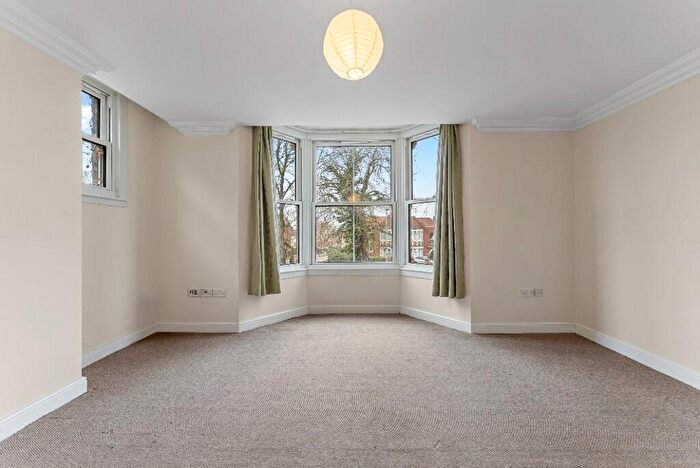 2 Bedroom Apartment To Rent In Lincoln Road, Peterborough, Cambridgeshire, PE1