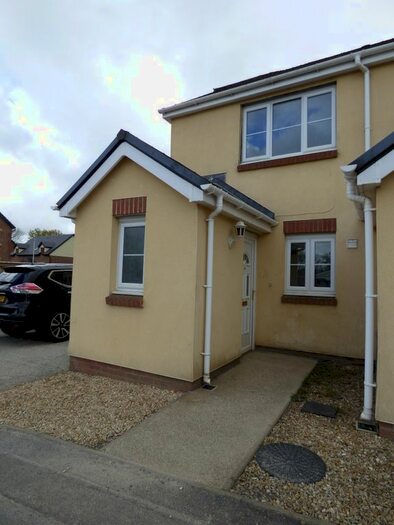 2 Bedroom End Of Terrace House To Rent In Parc Gwernen, Fforest Fach, Tycroes, SA18