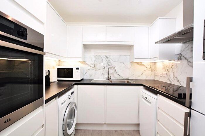 1 Bedroom Retirement Property For Sale In Uxbridge Road, Hatch End, HA5