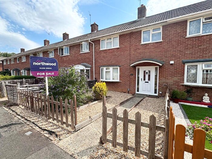 3 Bedroom Terraced House For Sale In Stag Hill, South Ham, Basingstoke, RG22