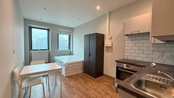 Studio To Rent In Week Street, Maidstone, ME14