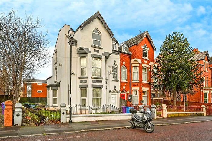 8 Bedroom Semi Detached House For Sale In Newsham Drive, Liverpool, Merseyside, L6