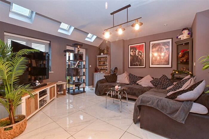 4 Bedroom End Of Terrace House For Sale In Eton Walk, Folkestone, Kent, CT19