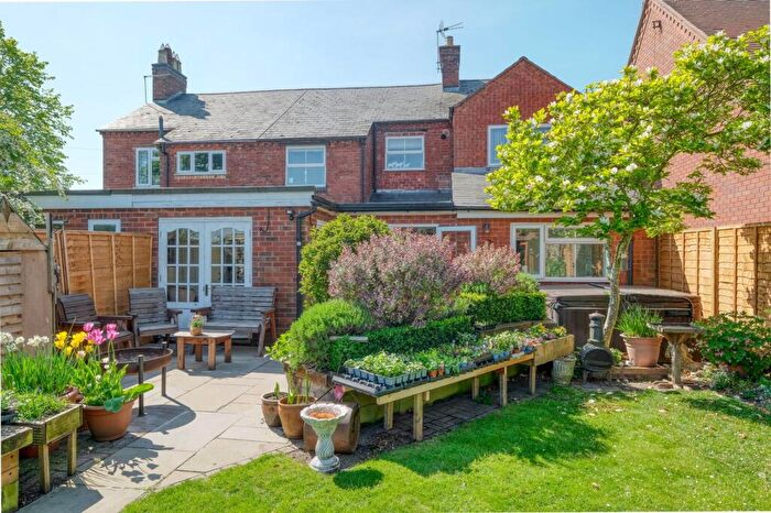 4 Bedroom Semi-Detached House For Sale In Evesham Road, Astwood Bank, B96