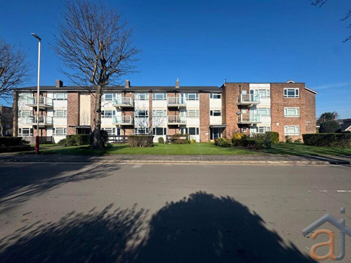 2 Bedroom Flat For Sale In Victoria Court, PR8