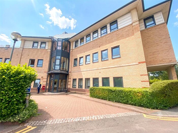 1 Bedroom Apartment For Sale In Maybury Close, Frimley, Camberley, GU16