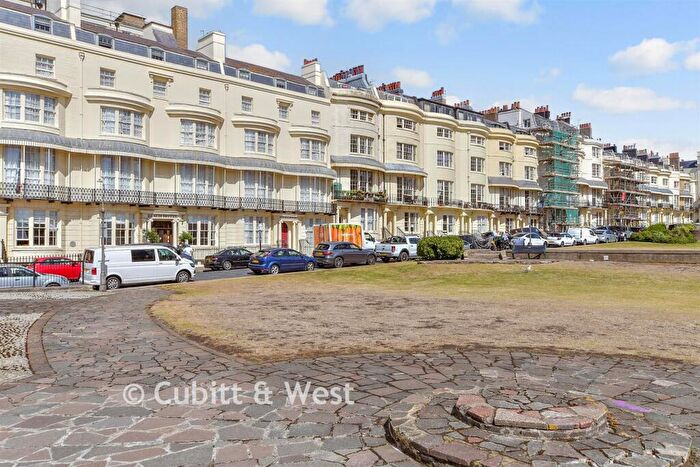 2 Bedroom Maisonette For Sale In Regency Square, Brighton, East Sussex, BN1