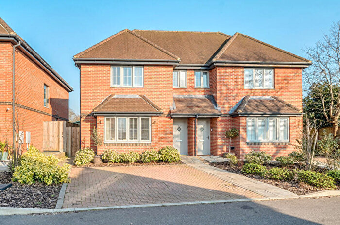 3 Bedroom Semi-Detached House For Sale In Georges Yard, Tongham, Farnham, Surrey, GU10