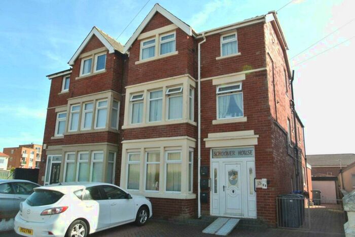 Flat To Rent In Tudor Place, Blackpool, FY4