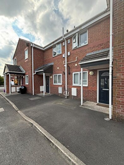 2 Bedroom Flat To Rent In Roman Road, Royton, Oldham, OL2