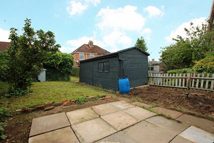 2 Bedroom Semi-Detached Bungalow For Sale In Martin Road, Kettering, Northamptonshire, NN15