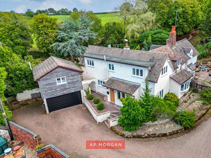 4 Bedroom Semi Detached House For Sale In Trickses Lane, Ham Green, Redditch, Worcestershire, B97