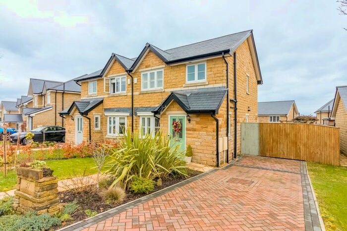 3 Bedroom Semi-Detached House For Sale In Boshaw View, Hade Edge, Holmfirth, HD9