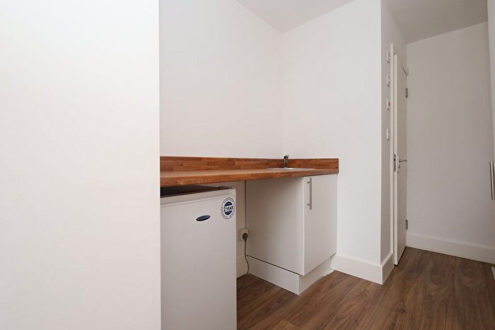 Studio To Rent In Hazeltree Lane, Northolt, UB5