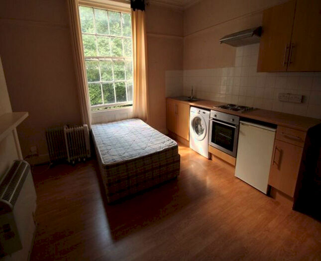 1 Bedroom House To Rent In Victoria Road, Leeds, LS6