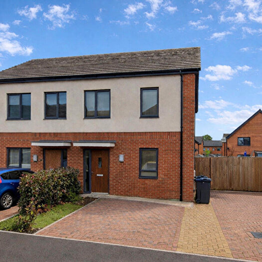 2 Bedroom Semi Detached House For Sale In Lathe Way, Pype Hayes, B24