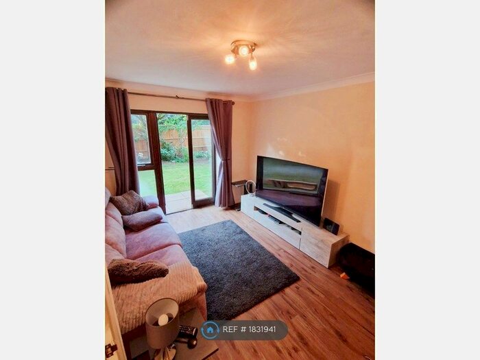 1 Bedroom Flat To Rent In Lower Manor Road, Milford, Godalming, GU8