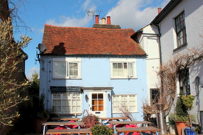 3 Bedroom Cottage For Sale In Chenies Village, Rickmansworth, WD3