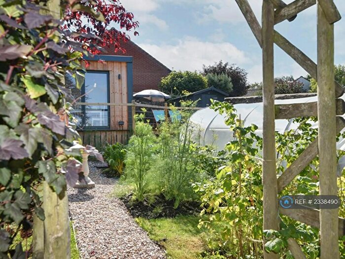 4 Bedroom Semi-Detached House To Rent In Queen Street, Colyton, EX24