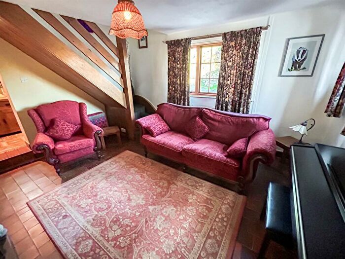 2 Bedroom Cottage For Sale In Lower Chirk Bank, Wrexham, LL14