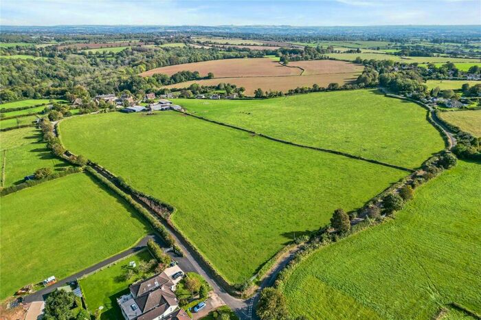 3 Bedroom Equestrian Facility For Sale In Henley Lane, Box, Corsham, Wiltshire, SN13