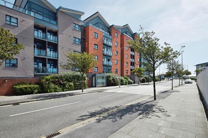 2 Bedroom Flat For Sale In Kings Road, Swansea, SA1