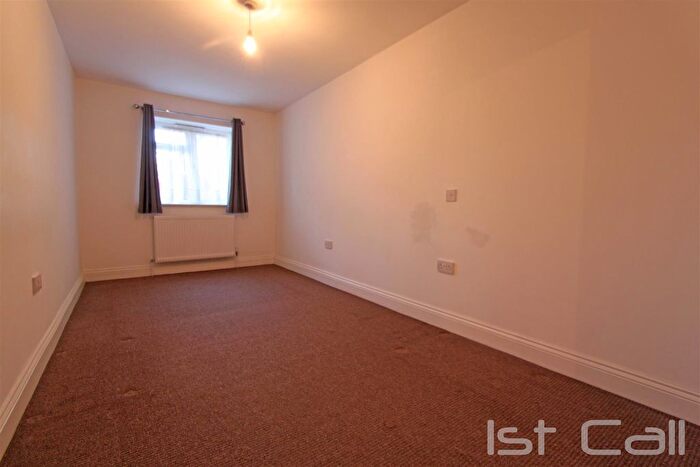 1 Bedroom Flat To Rent In Rayleigh Road, Leigh-On-Sea, SS9