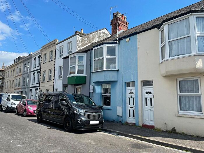 3 Bedroom Terraced House To Rent In Walpole Street, Park District, Weymouth, Dorset, DT4