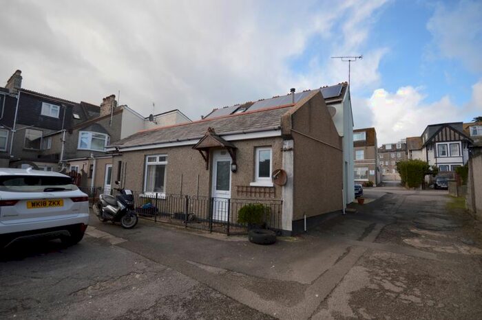 1 Bedroom Bungalow To Rent In Edgcumbe Avenue, Newquay, TR7