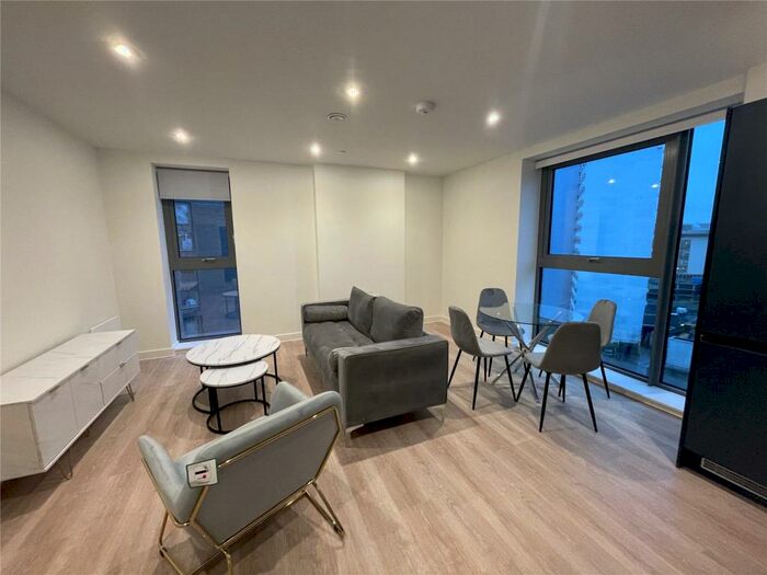 2 Bedroom Apartment To Rent In Exchange Point, Embankment West, New Kings Head Yard, Salford, M3