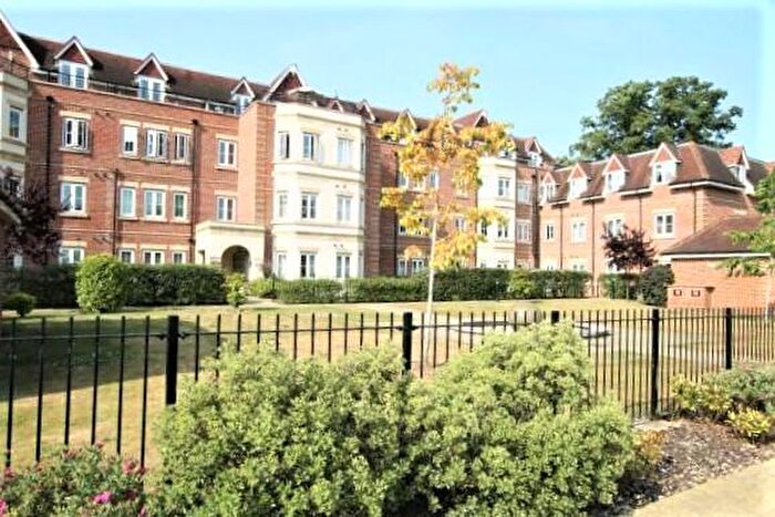 1 Bedroom Apartment To Rent In The Cloisters, London Road, Burpham, GU1