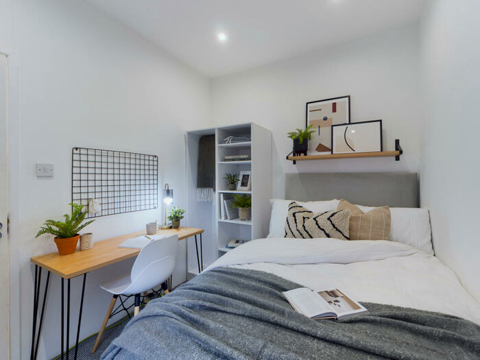 6 Bedroom Flat To Rent In Ruskin Avenue, Manchester, Manchester, M14