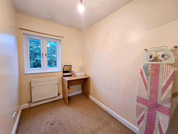 5 Bedroom Terraced House To Rent In Keats Close, Bermondsey, SE1