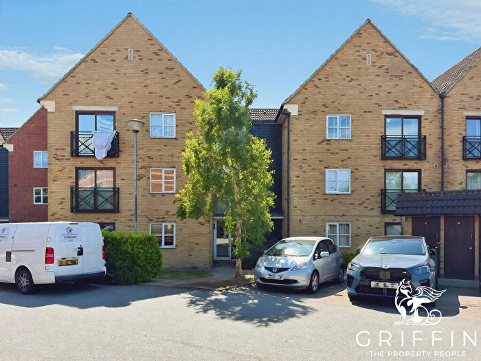 2 Bedroom Flat To Rent In Fleming Road, Chafford Hundred, Grays, RM16