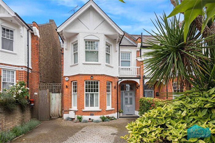 6 Bedroom Semi-Detached House For Sale In Windsor Road, Finchley, London, N3