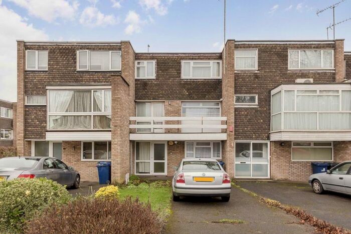 5 Bedroom Property To Rent In Templewood, London, W13