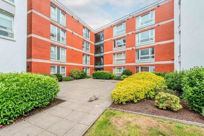 2 Bedroom Apartment To Rent In Hanson Park, Dennistoun, G31