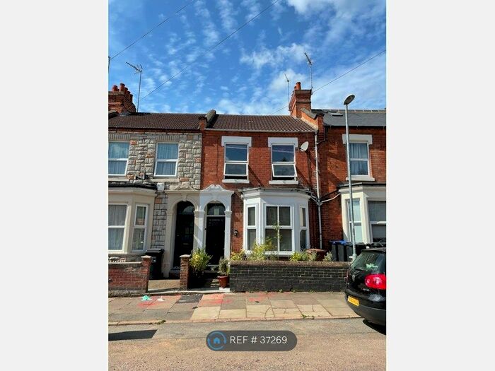 4 Bedroom Terraced House To Rent In Stimpson Avenue, Northampton, NN1