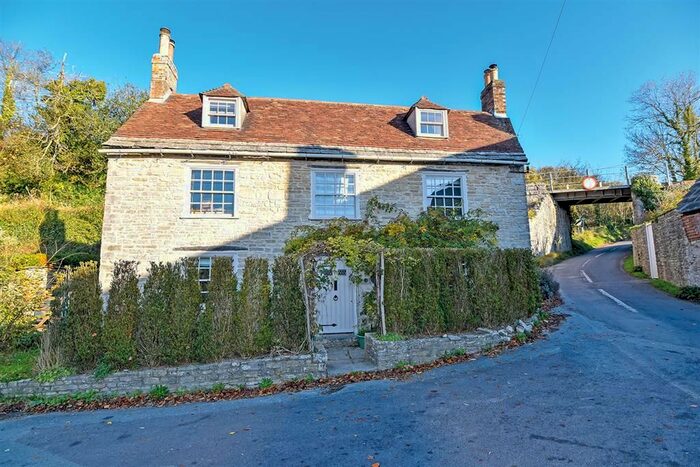 4 Bedroom Detached House For Sale In East Street, Corfe Castle, Wareham BH20
