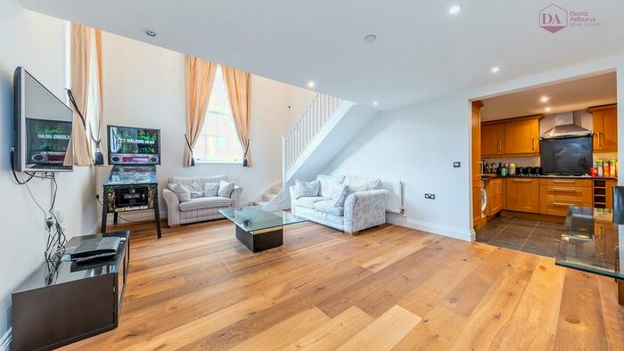 2 Bedroom Apartment To Rent In Princess Park Manor Royal Drive, N11
